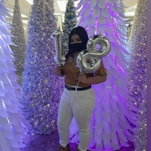 Meet your Posher, Odalis